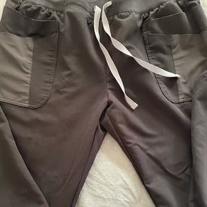 Figs bottom black Kauro Cargo Large regular